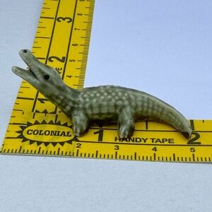 Crocodile Wade England 1950’s porcelain 2” x .5” poss from red rose tea box